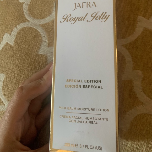 JAFRA Skincare Jafra Royal Jelly Milk Balm Moisture Lotion Poshmark